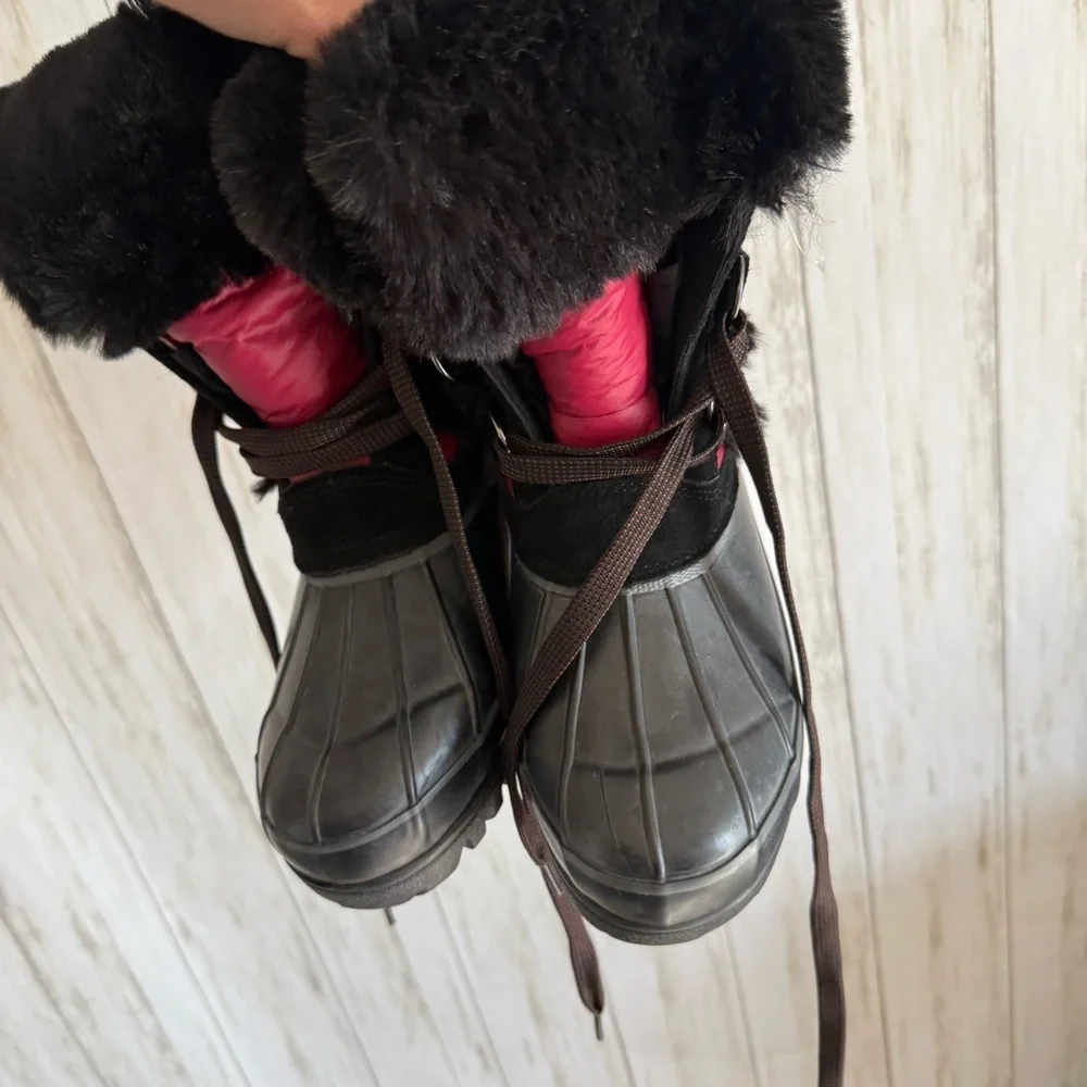Canada Weather Gear Black and Red Winter Boots 9